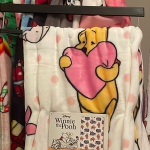 Disney Winnie the Pooh Plush Throw NWT